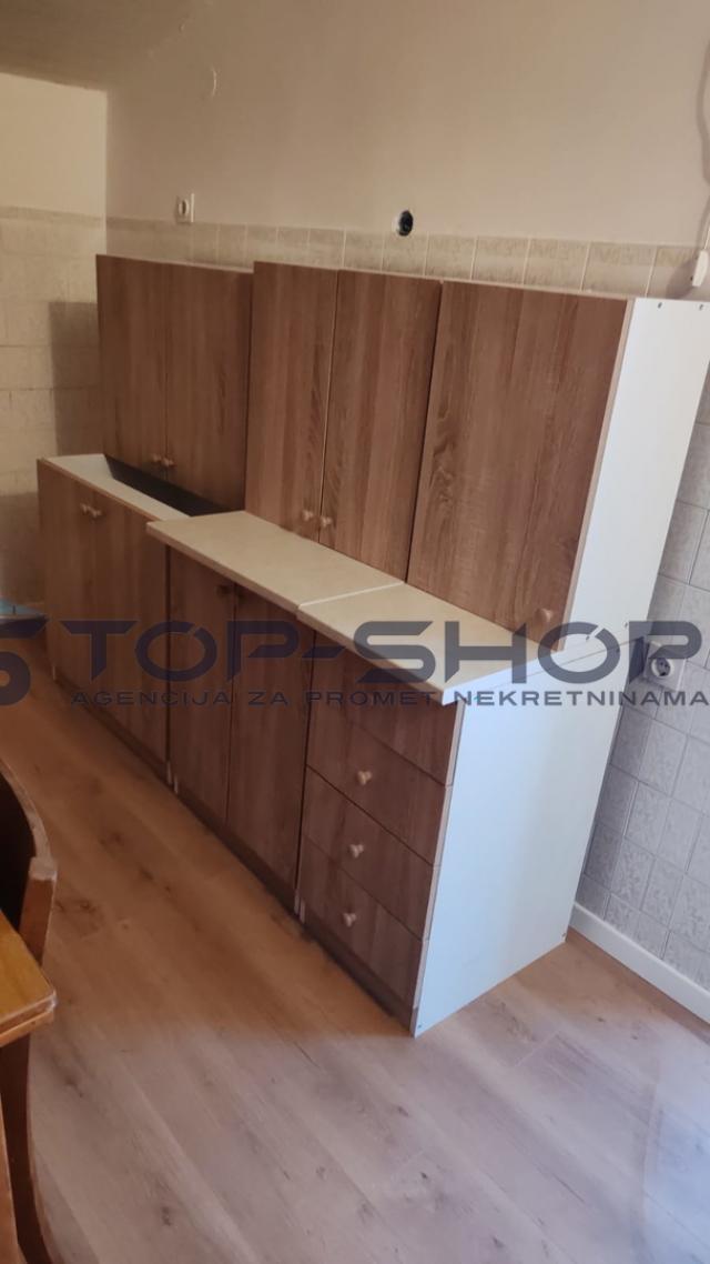Klinča Sela, Repišće, Kuća za radnike, max 25 osoba, 252m2