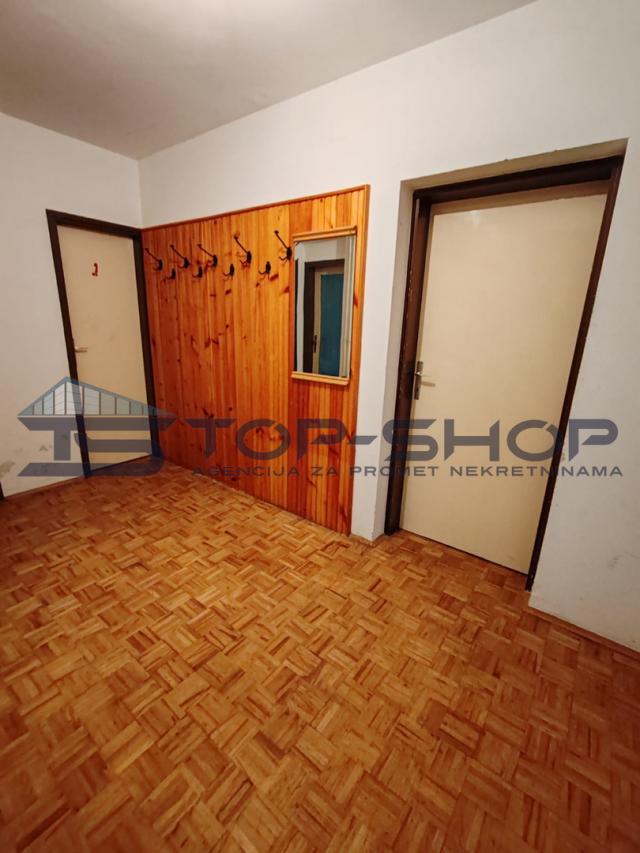 Klinča Sela, Repišće, Kuća za radnike, max 25 osoba, 252m2