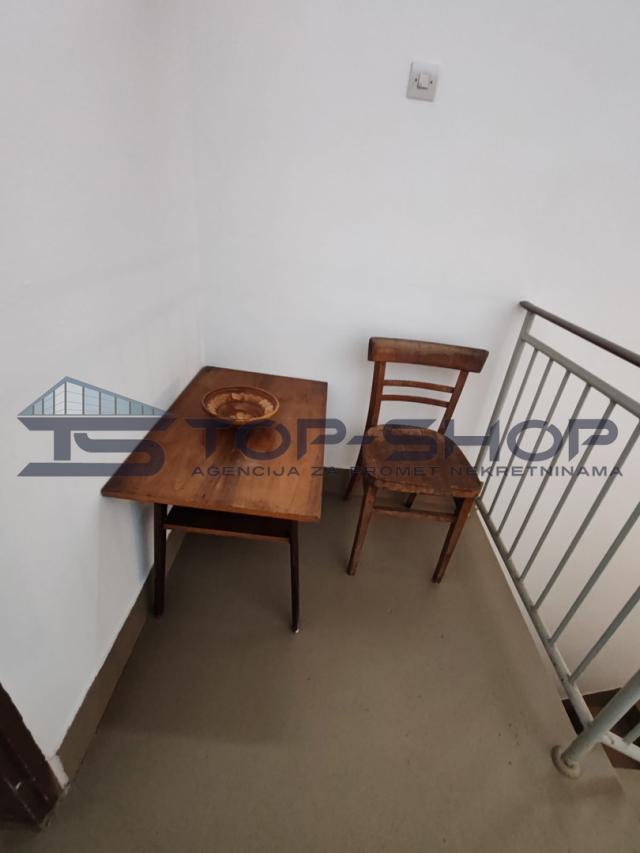 Klinča Sela, Repišće, Kuća za radnike, max 25 osoba, 252m2