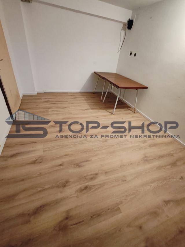 Klinča Sela, Repišće, Kuća za radnike, max 25 osoba, 252m2