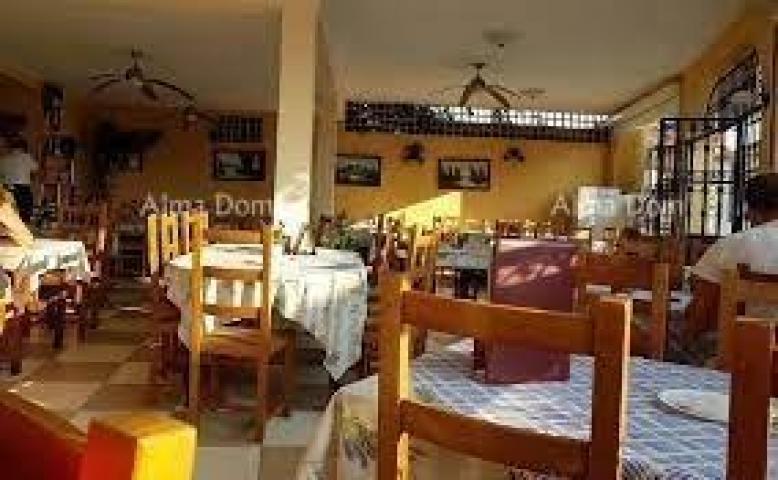 Poslovni prostor Prodaja poslovno-stambenog objekta (kuća i restoran) u  Medulinu!