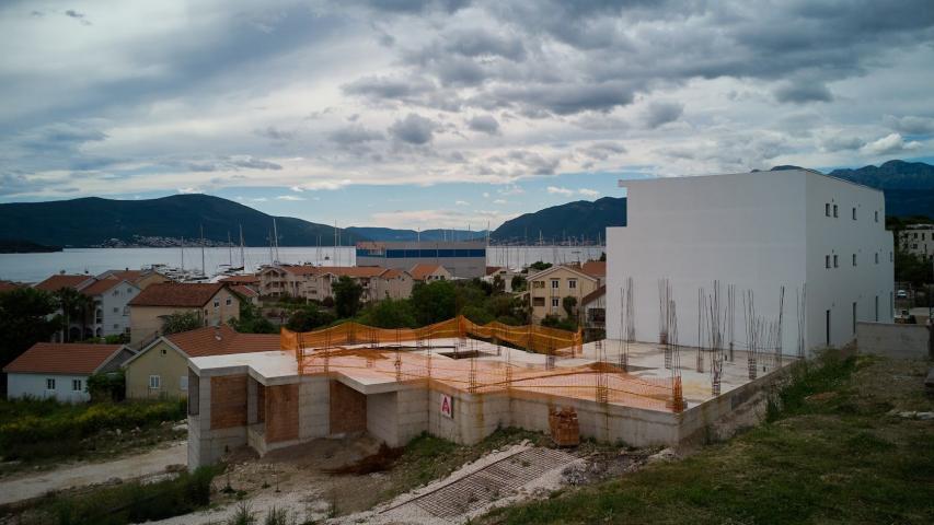 Studio apartman 31.85m2 u novom kompleksu sa panoramskim pogledom na more – Tivat