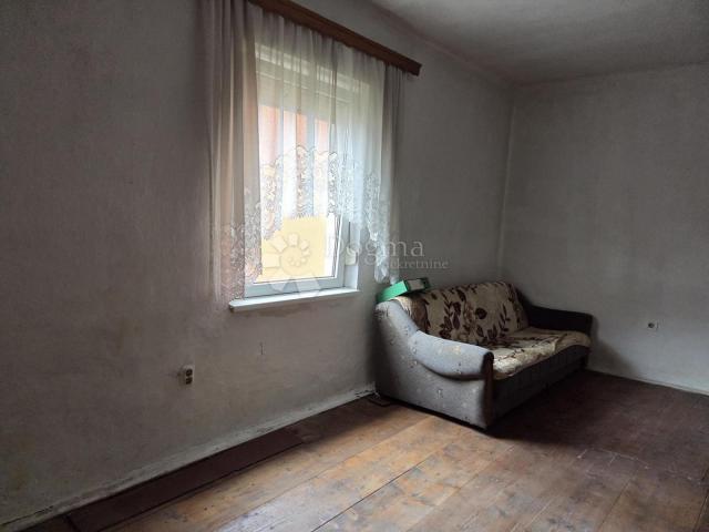 Kuća za renovaciju u centru Retkovaca – odlična prilika
