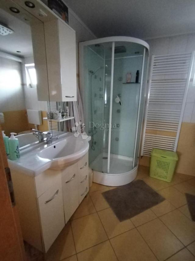 Dvije kuće kod Vrbovca - odlična prilika!