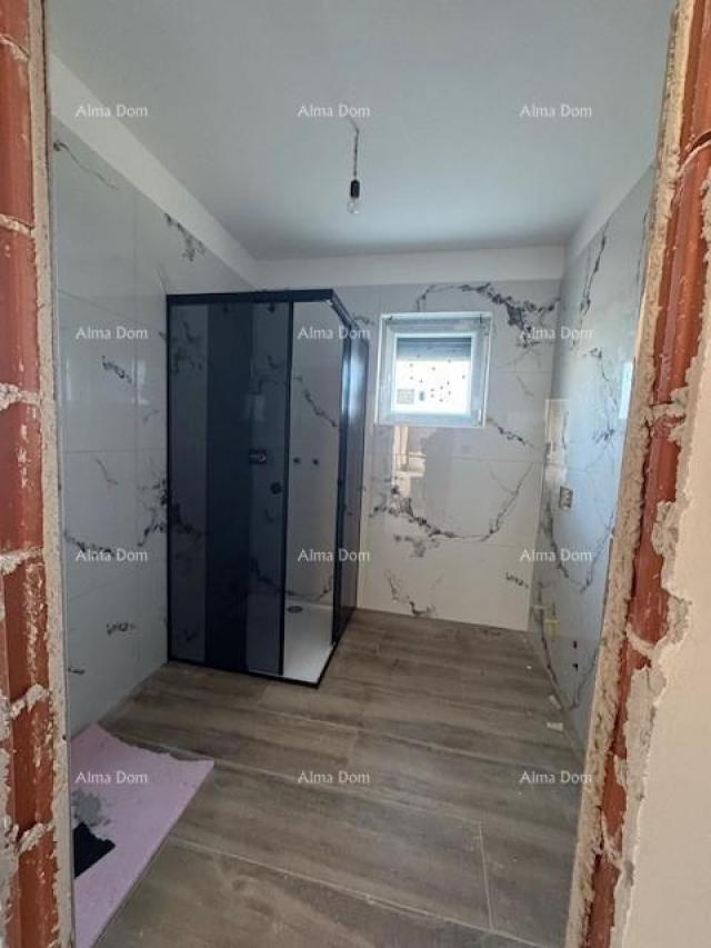 Kuća Šišan. Novoizgrađena kuća sa bazenom