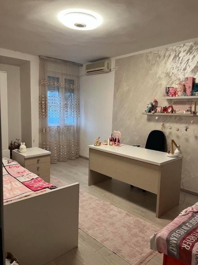 Troiposoban stan, 100m2, Pejton, IZDAVANJE