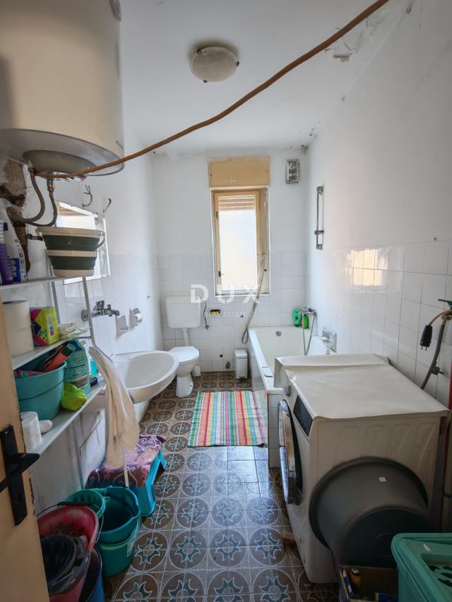 ISTRA, PULA - Samostojeća kuća s okućnicom