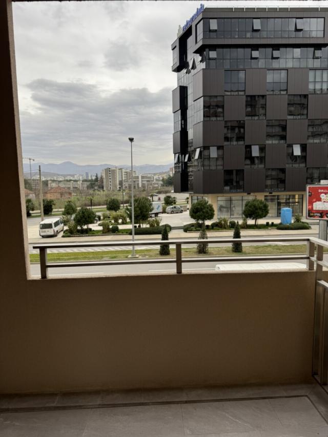 Izdaje se polunamješten stan za potrebe kancelarije – Central Point