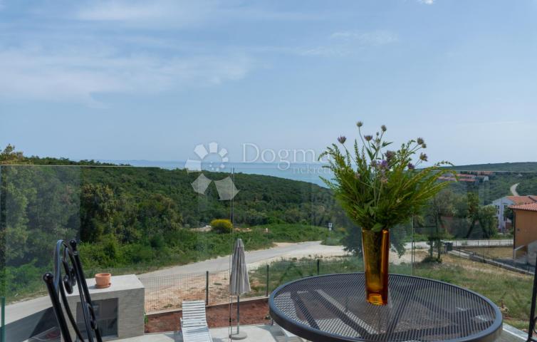 VILLA S BAZENOM+GRAĐEVINSKO POGLED MORE