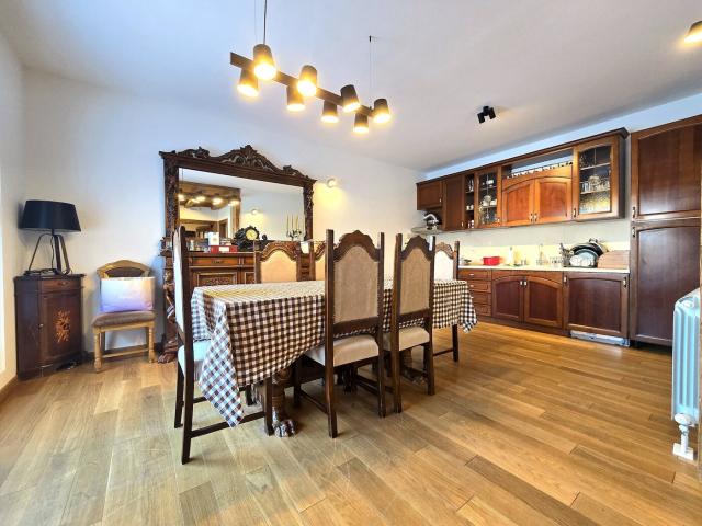 Vila, 204m2, Kučka korita, Podgorica
