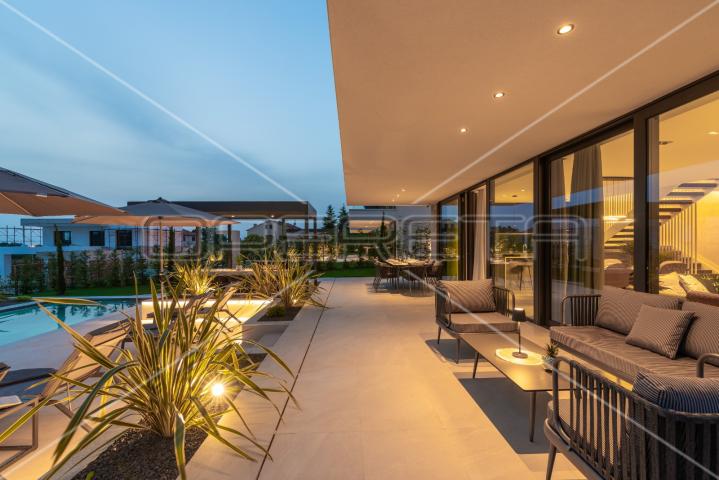 Ekskluzivna vila kraj Poreča s pogledom na more - Villa One
