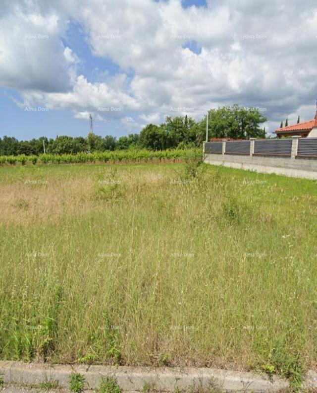 Građevinsko zemljište Prodaja građevinskog zemljišta na lijepoj lokaciji, u manjem mjestu, blizu Vod
