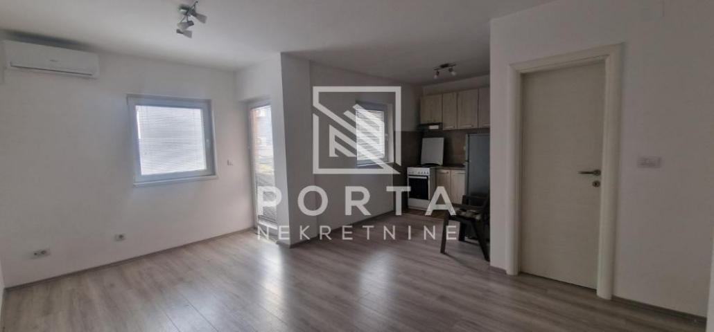 Fotografija stana 5 od 19