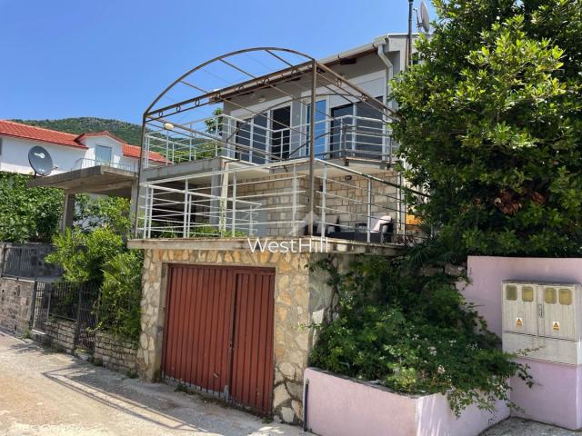 Kuća u Lepetane sa 4 apartmana