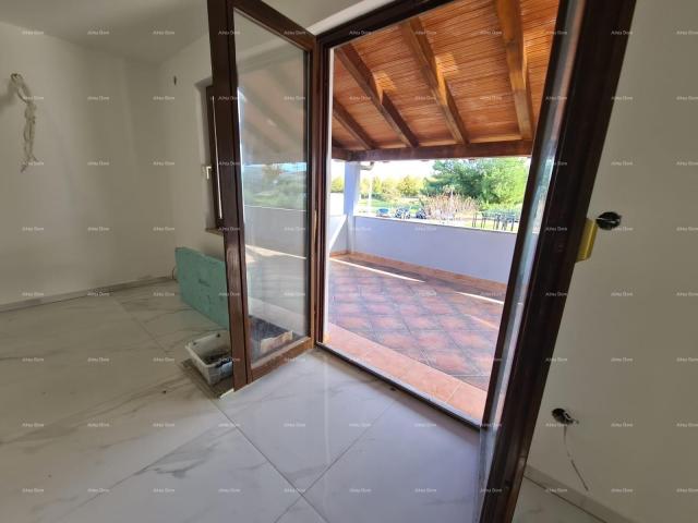 Wohnung Poreč – Wohnung im Obergeschoss mit Garten