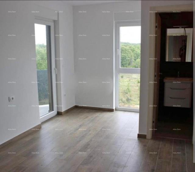 Stan Luksuzni petosobni stan na prodaju – 150 m², vrh zgrade, novogradnja