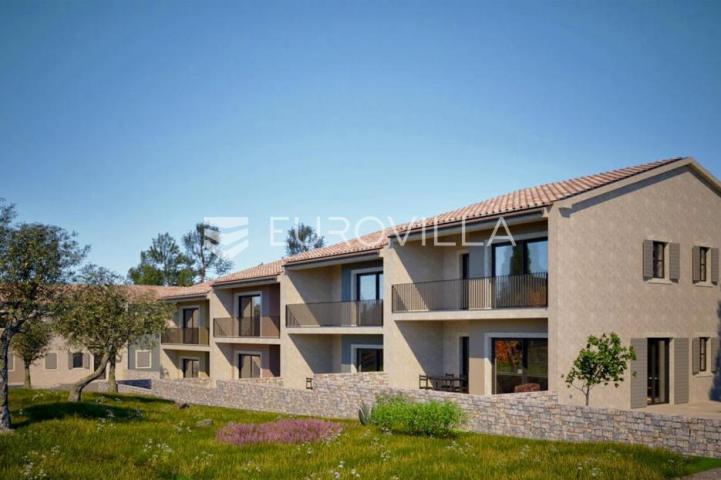 Istra, Rovinj okolica, Putini, dvosoban stan 65.72 m² s natkrivenom terasom na 1. katu