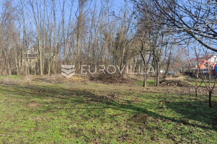 Vukovar, Mitnica/Vučedol, atraktivno građevinsko zemljište s pogledom na Dunav, 1847 m²