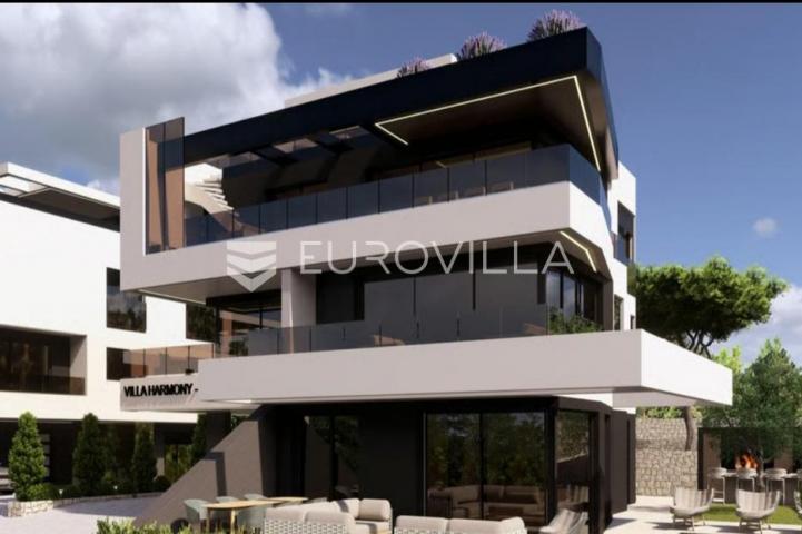 Krk, luksuzni penthouse, četverosoban stan 159 m², krovna terasa, 500 m od mora