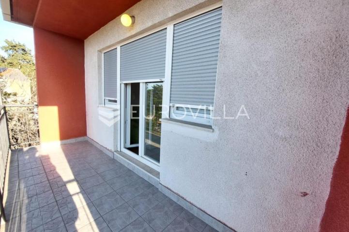 Istra, Pula, prostran stan na Vidikovcu, 141,38 m², parkirno mjesto