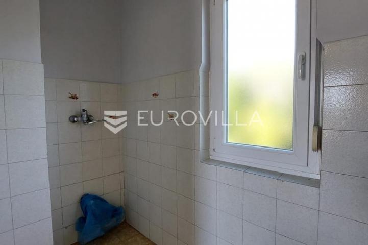 Istra, Pula, prostran stan na Vidikovcu, 141,38 m², parkirno mjesto
