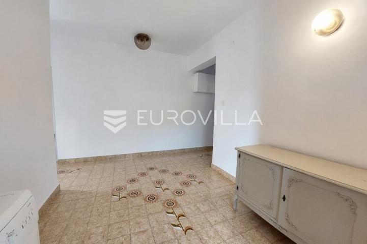 Istra, Pula, prostran stan na Vidikovcu, 141,38 m², parkirno mjesto
