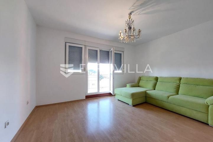 Istra, Pula, prostran stan na Vidikovcu, 141,38 m², parkirno mjesto