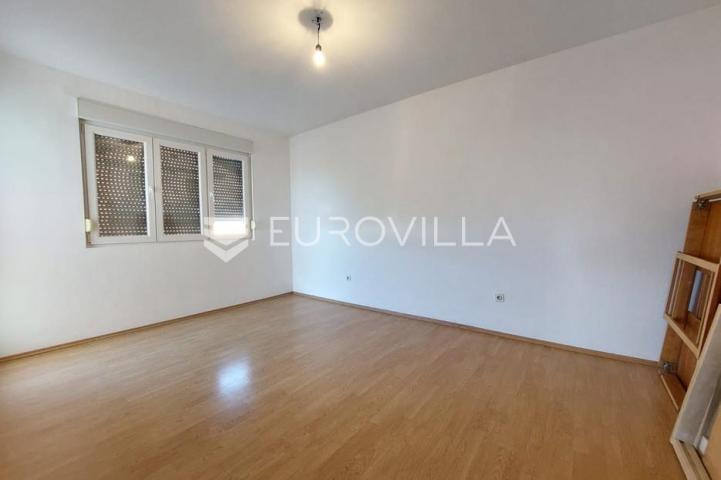 Istra, Pula, prostran stan na Vidikovcu, 141,38 m², parkirno mjesto