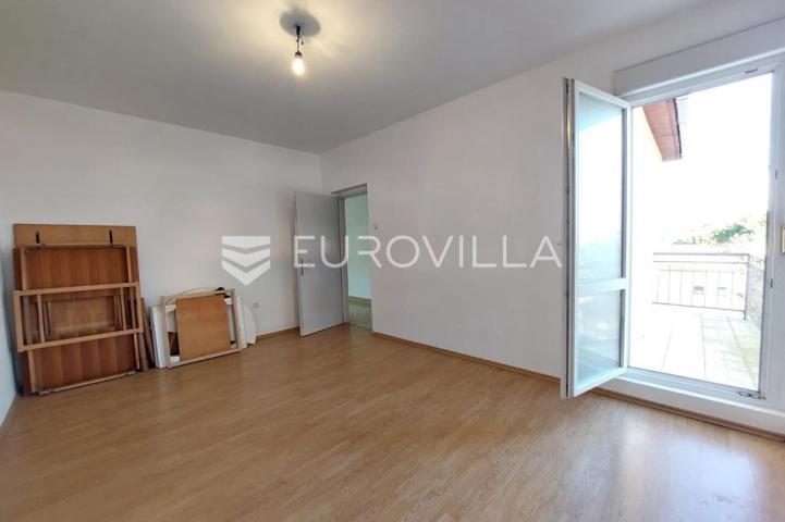 Istra, Pula, prostran stan na Vidikovcu, 141,38 m², parkirno mjesto