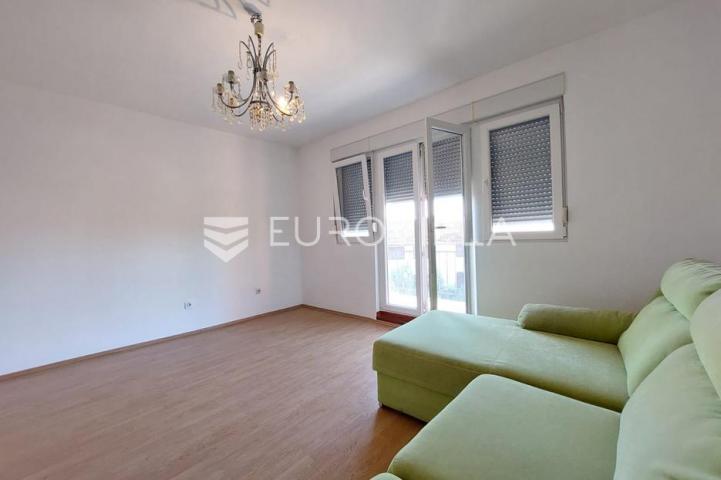 Istra, Pula, prostran stan na Vidikovcu, 141,38 m², parkirno mjesto
