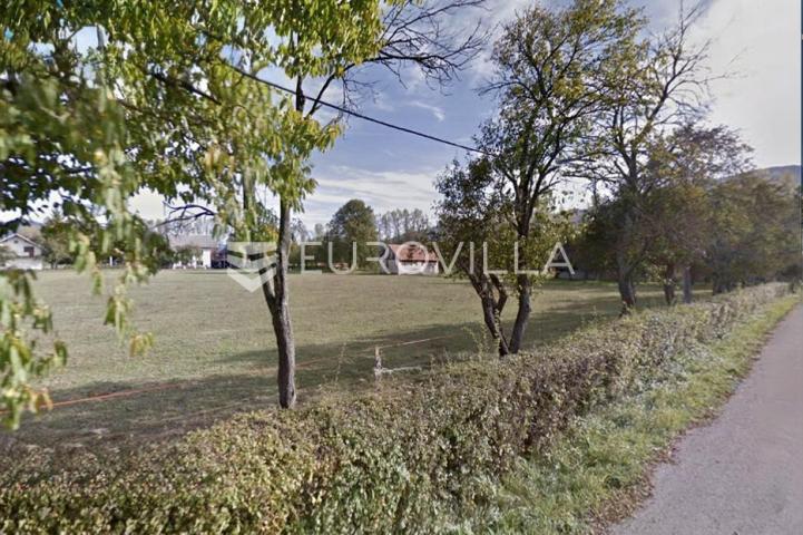 Otočac, Ličko Lešće, građevinsko zemljište za izgradnju kuće 1235 m²