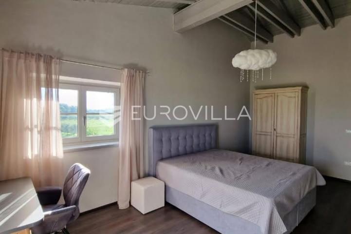Istra, Vižinada, kamena vila sa bazenom