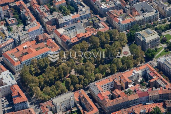 Zagreb, Zrinjevac, trosoban stan 102 m²