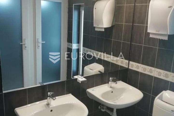 Karlovac, hostel 500 m², mirna lokacija, blizina centra