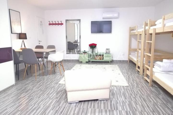 Karlovac, hostel 500 m², mirna lokacija, blizina centra
