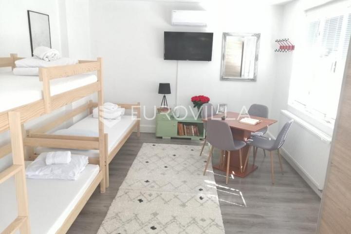 Karlovac, hostel 500 m², mirna lokacija, blizina centra