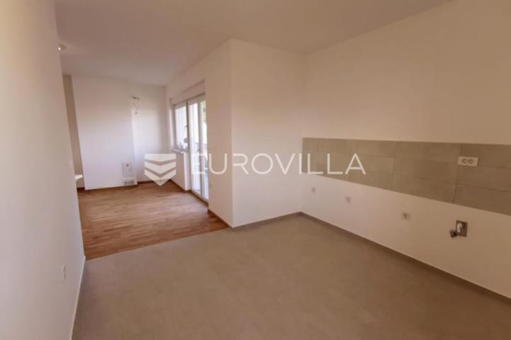 Lovran, stan, novogradnja, 59,48 m² s lođom i parkirnim mjestom, odlična investicija