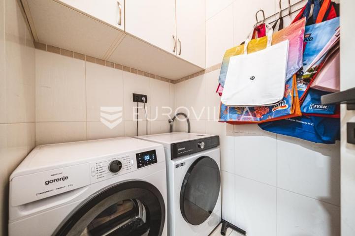 Zagreb, Maksimir, luksuzan četverosoban penthouse u novogradnji 130 m², parking