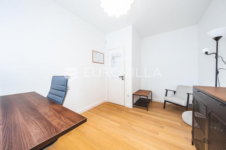 Zagreb, Maksimir, luksuzan četverosoban penthouse u novogradnji 130 m², parking