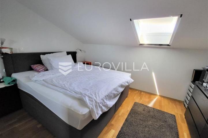Istra, okolica Višnjana, apartmanska kuća 500 m² s bazenom i 4 stambene jedinice
