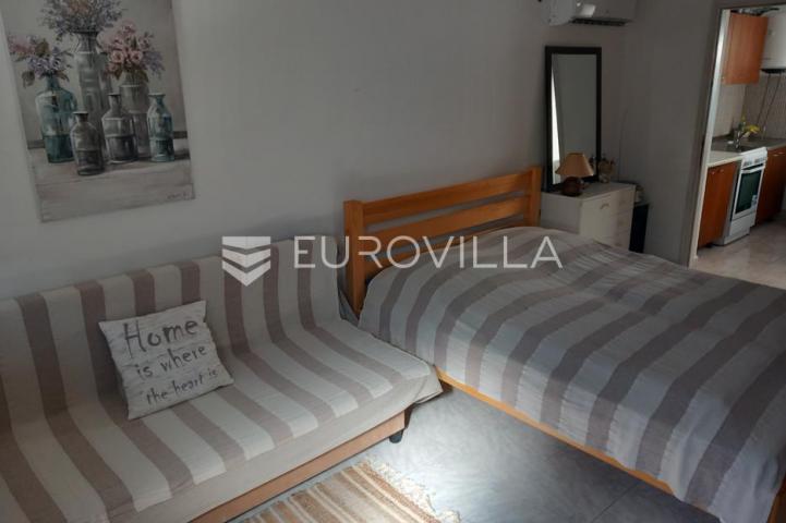 Vir, jedinstvena kuća u prvom redu do mora, prilika za investiciju