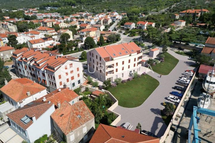 Grad Cres, Centar, dvosoban stan na odličnoj lokaciji, NOVOGRADNJA