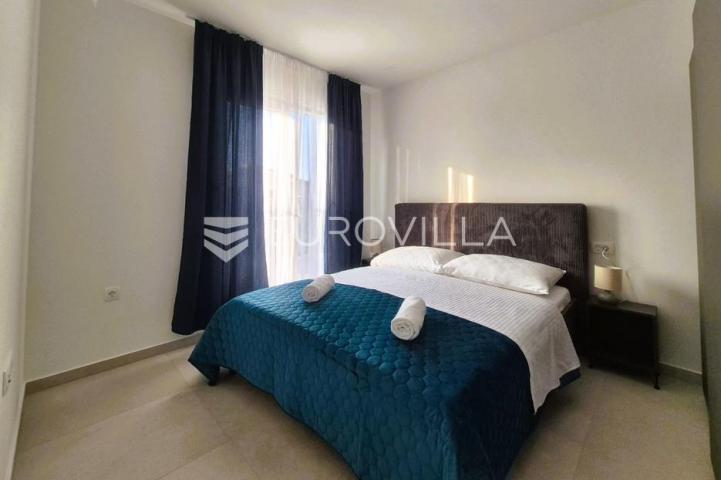 Zadar, Vir, dvosobni apartman na prvom katu od 65,40 m²