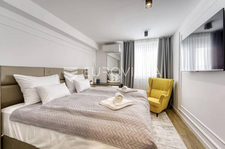 Krk, NOVOGRADNJA u Krku, četverosoban dvoetažni stan 136 m² sa wellnessom i bazenom