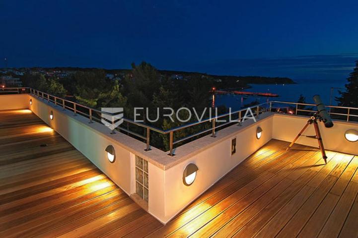 Istra, Pula, moderna luksuzna vila s bazenom, prvi red do mora