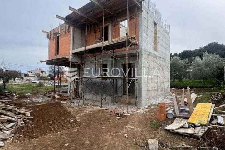 Istra, Pula, stan u prizemlju s bazenom