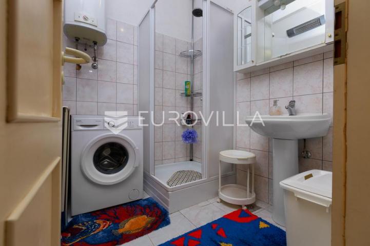 Rijeka, Zamet, dva uređena stana površine 95 m² s vrtom