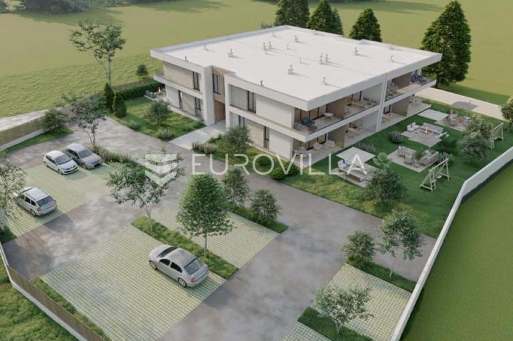 Rovinj, okolica, jednosoban stan u modernoj novogradnji s vrtom i parkirnim mjestom