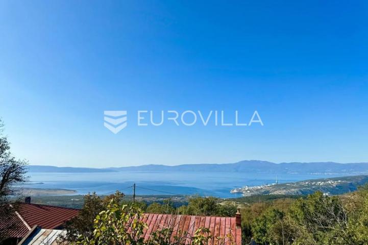 Hreljin, prizemnica s okućnicom i panoramskim pogledom