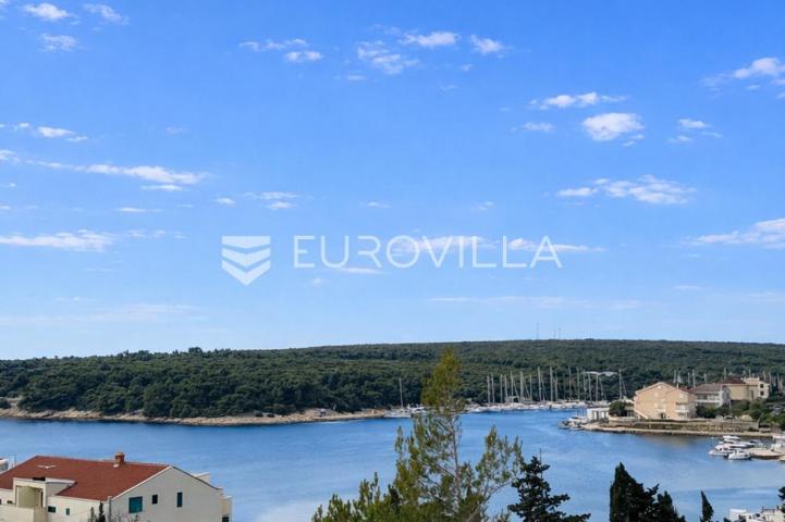 Pag, Šimuni, četverosoban penthouse u novogradnji, 100 m od mora